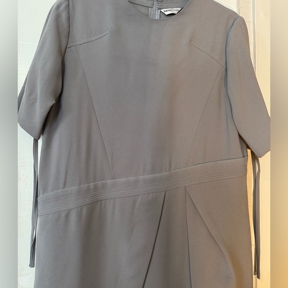 The Mount Dennis Structured Dress - Picture 3 of 5